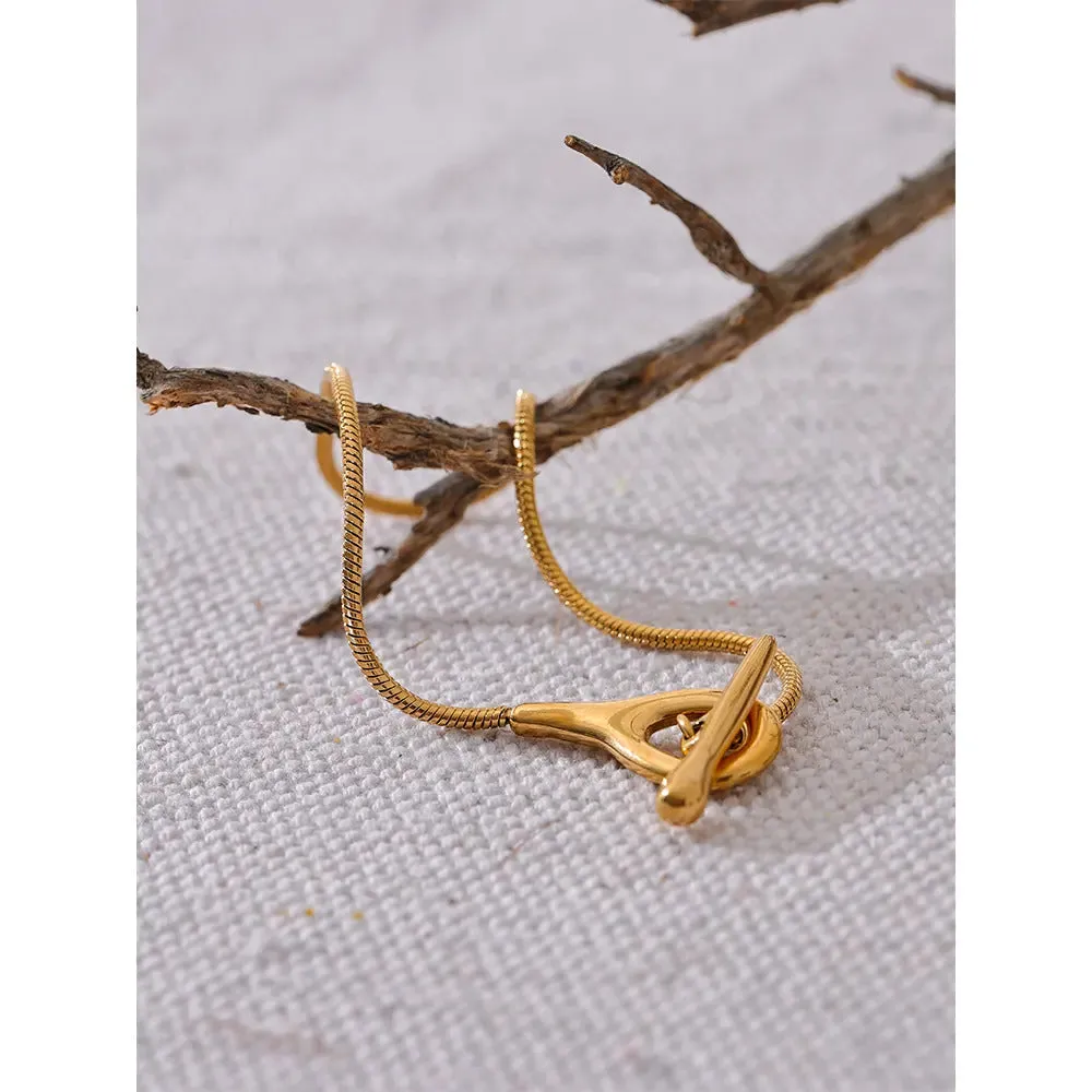 Gold Chain Toggle-Clasp Bracelet